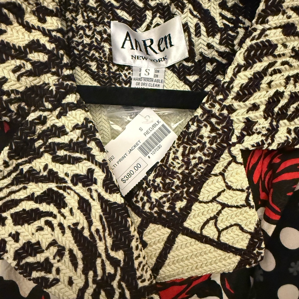 An Ren New York Long Jacket - Picture 5 of 5